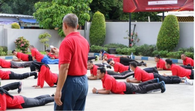 
 Senam Sehat Senam Produktif Pegawai Kantor Imigrasi Bekasi