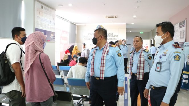 
 Mengawali Tahun Baru, Kepala Kantor Wilayah Kementerian Hukum dan HAM Jawa Barat Lakukan Kunjungan Ke Kantor Imigrasi Bekasi