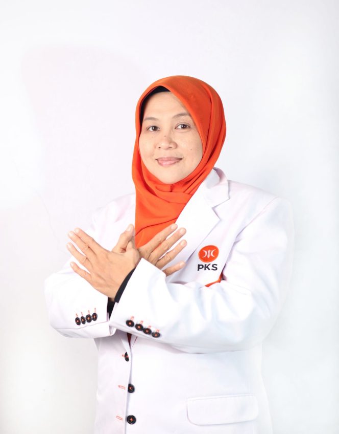 
 Siti Julaeha Wakili Kaum Perempuan Bekasi Timur Maju Lagi di Pileg 2024