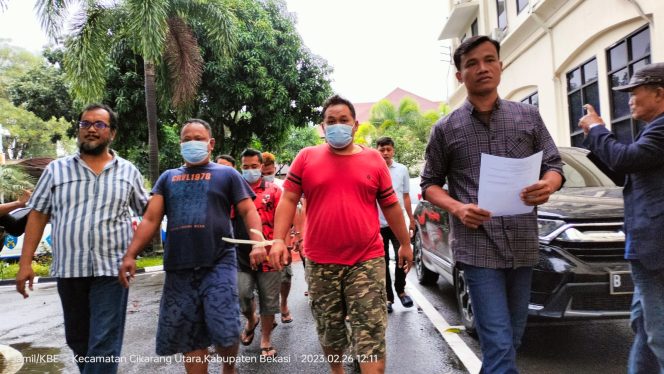 
 Enam Oknum Debt Collector Ditangkap Polisi Kedapatan Rampas Kendaraan di Malam Hari