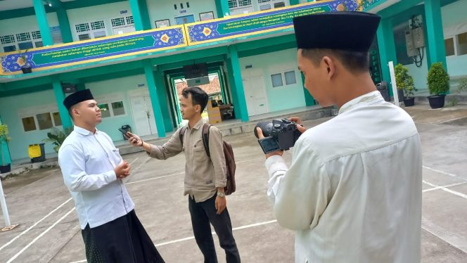 
 Pemuda Masjid At-Taqwa Digembleng Jadi Jurnalis Handal