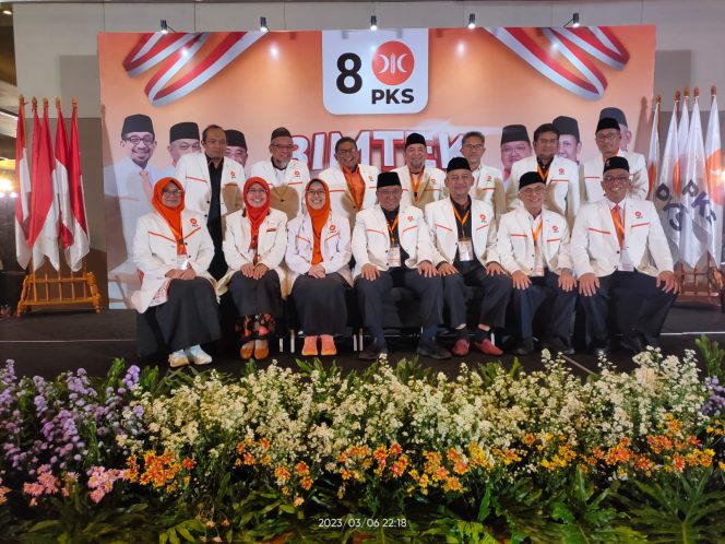 
 PKS Gelar Bimtek Wakil Rakyat se Banjabar, Ini Tanggapan Haru Suandharu