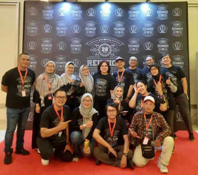 
 Jalin Silahturahim ETNIZ 2 Angkatan 95 Adakan Reuni