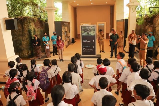 
 GWK Bali Selenggarakan Program CSR Budaya Literasi ke Sekolah