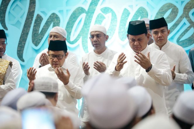 
 Gus Imin dan Prabowo Shalawatan di Istiqlal