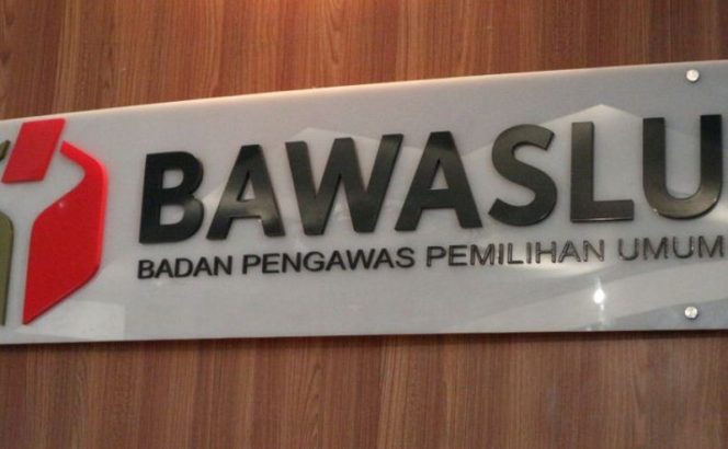 
 Bawaslu Kota Bekasi Perintahkan Cabut Branding Caleg di Ambulans Aset Pemda