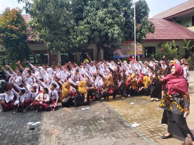 
 Kegembiraan Siswa-siswi dan Guru SDN Pengasinan 1 Rawalumbu Sambut Kelulusan