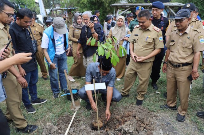 
 Peringati Hari Lingkungan Hidup Sedunia Helmi Budiman Imbau Masyarakat Batasi Penggunaan Plastik