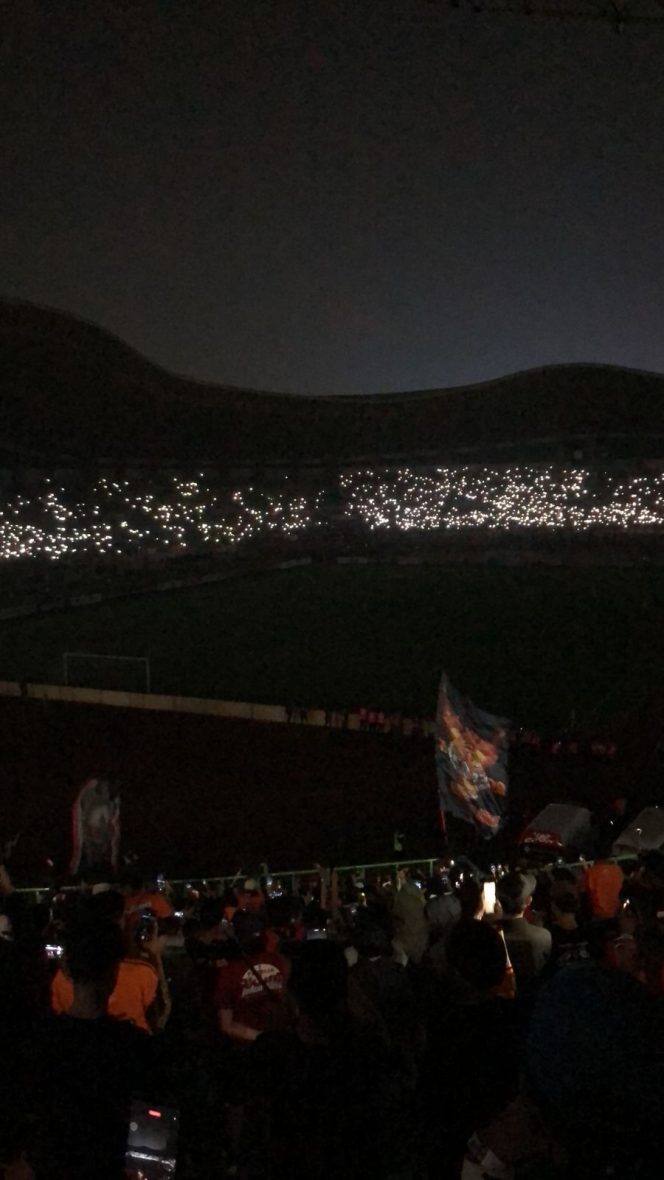 
 Mati Lampu di Stadion Patriot Candrabhaga, Pemkot Bekasi Minta Maaf!