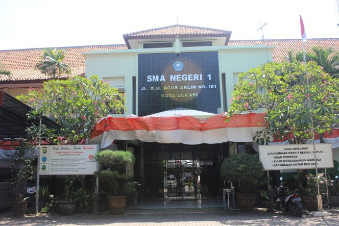 
 Lima SMA Top Kota Bekasi Versi LTMPT