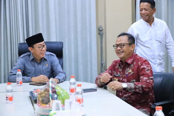 
 PJ Wali Kota Bekasi Sambangi DPRD dalam Rangka Sinergi dan Kolaborasi Pembangunan