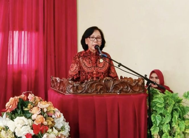 
 Anggota Komisi IV DPRD Kota Bekasi, Enie Widhiastuti  Kawal Perkembangan Carut Marut Data Kependudukan Kota Bekasi