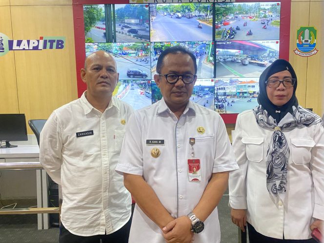 
 PJ Wali Kota Bekasi Pastikan Pencairan Bonus Atlet