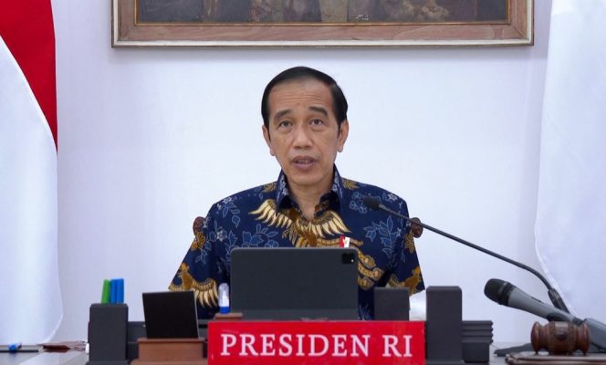 
 Jokowi Terbitkan Aturan, Walikota Hingga Menteri Maju Pilpres Tak Perlu Mundur