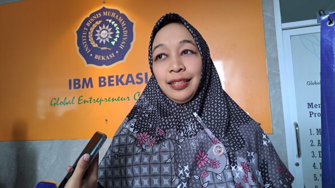 
 Peduli UMKM Mahasiswa IBM Bekasi Gelar Seminar dan Sertifikasi Halal