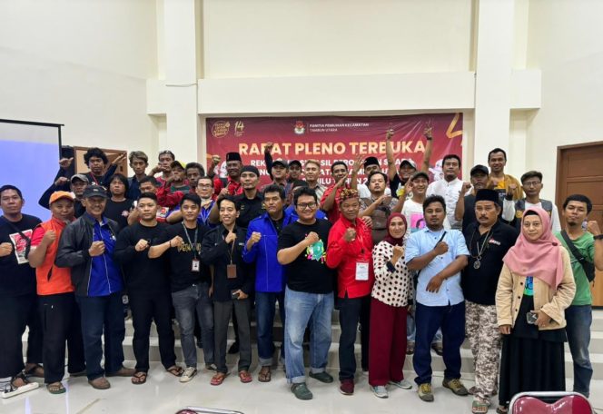 
 Dinilai Kondusif, PPK Tambun Utara Sukses Gelar Pleno Rekapitulasi Pemilu 2024