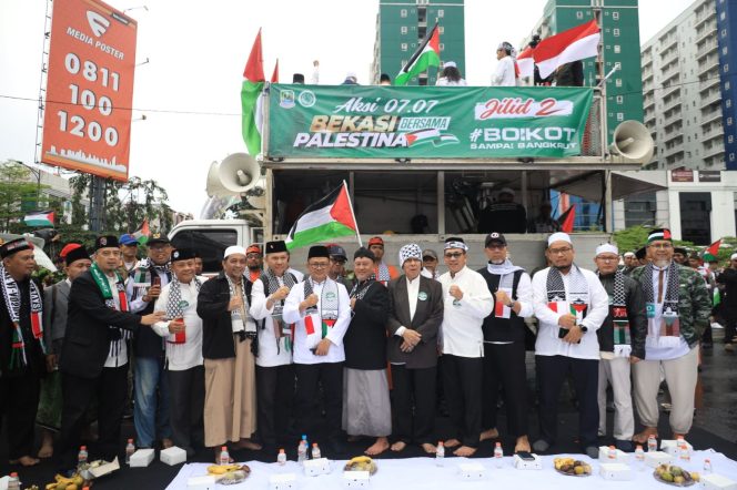 
 Pj Wali Kota Bekasi Gani Muhamad Hadir di aksi Solidaritas Palestina