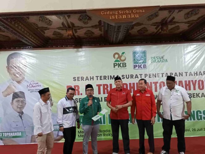 
 PKB Kota Bekasi Berikan Surat Penetapan Dukung Tri Adhianto Calon Wali Kota Bekasi Periode 2024-2029