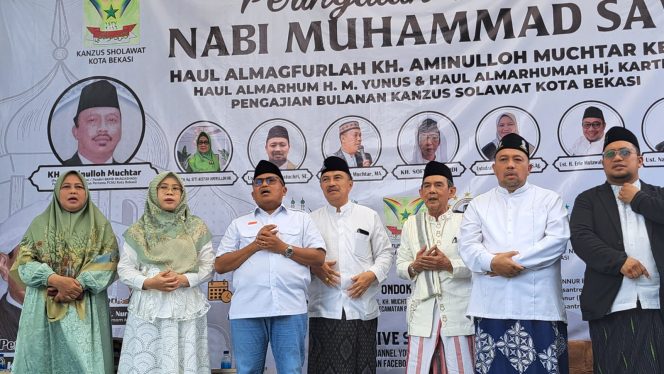 
 Soal Perda Pesantren, Gus Shol Sebut Tri Adhianto Kurang Berpihak Kepada Pesantren