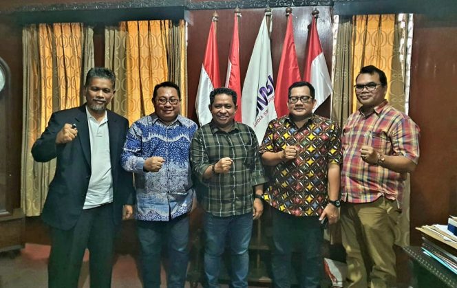 
 Perkuat Hubungan Media, Calon Walikota Ternate Temui Ketum SMSI Pusat