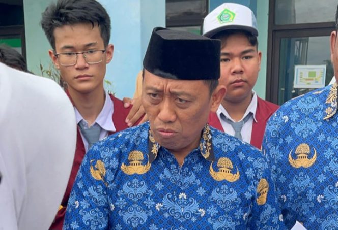 
 Kepala Kantor Kemenag Kota Bekasi Jelaskan Aksi Unras Pelajar MAN 2 Terkait SK Pelatih