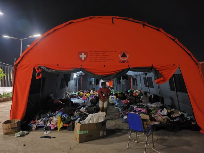 
 Pemkot Bekasi Fokus Bersihkan Sisa Lumpur dan Distribusikan Bantuan Pasca Banjir