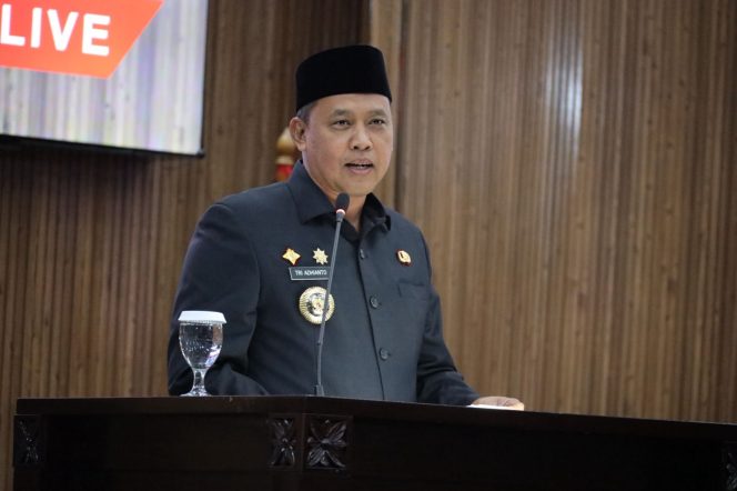 
 Pemkot Bekasi Naikkan Honor RT/RW dan Cairkan Dana Hibah, Pekerja Informal Dapat Perlindungan BPJS Mulai 2026