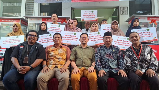 
 Gerobak Harapan untuk Pejuang Keluarga: Ikhtiar Bersama Menguatkan Ekonomi Umat