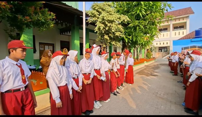 
 Menginspirasi dan Berprestasi, 10 Siswa Terbaik Warnai Kelulusan SDN Sukarukun 01