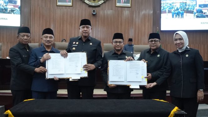 
 Anggaran Kota Bekasi Rp7,5 Triliun Disepakati, DPRD Soroti Efisiensi dan Pengawasan
